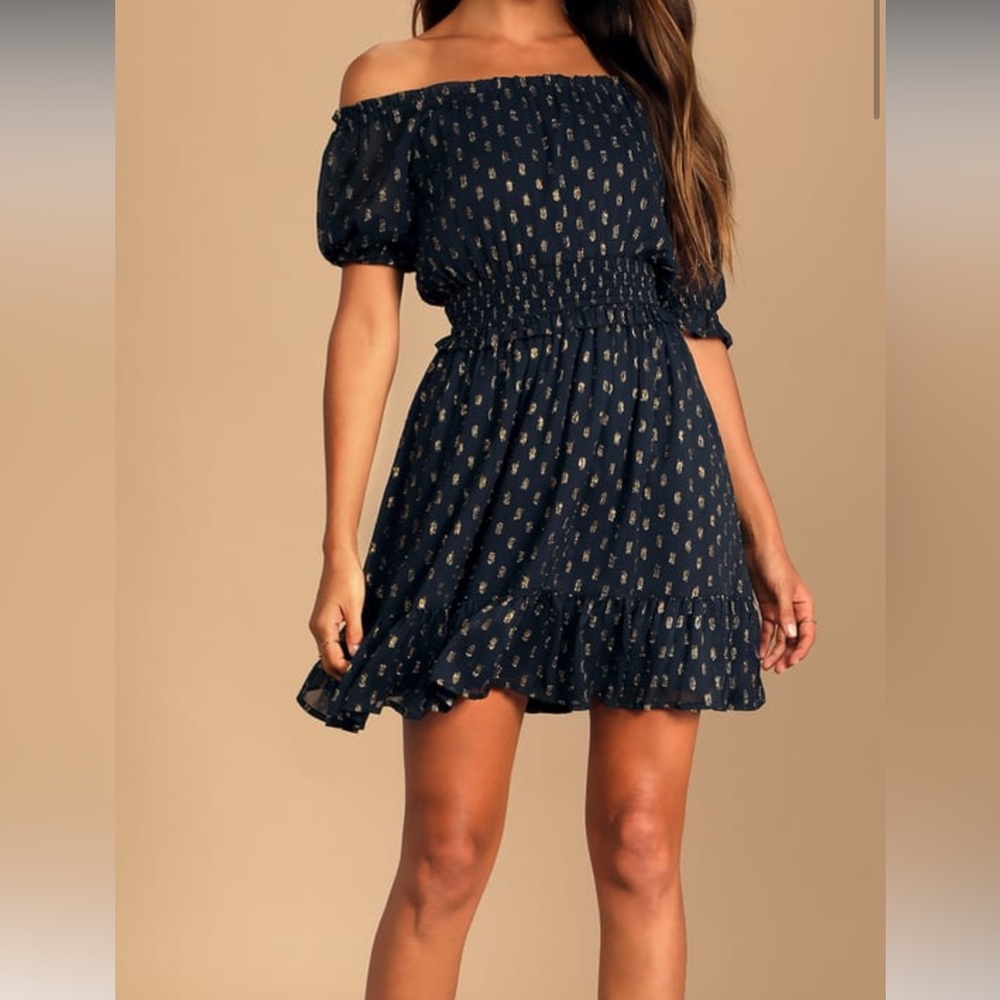 Lulu's off-the-shoulder mini navy blue size large new with tags